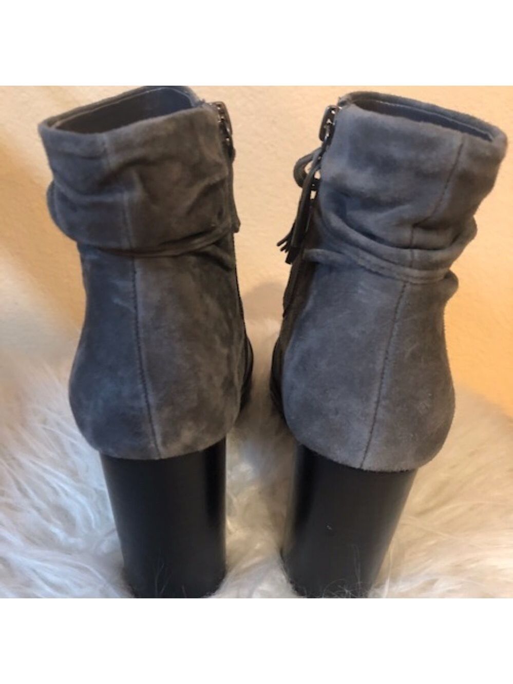 White House Black Market Low Cute Boots Grey Suede EUC - Picture 5 of 7